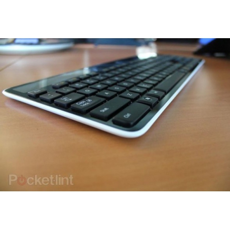 Logitech K750 Keyboard 